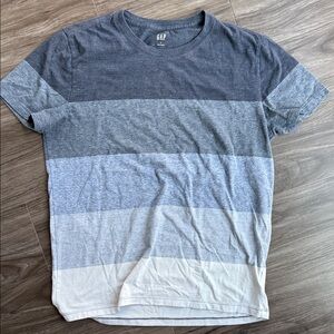 GAP Men's Multi-Blue Striped Tee